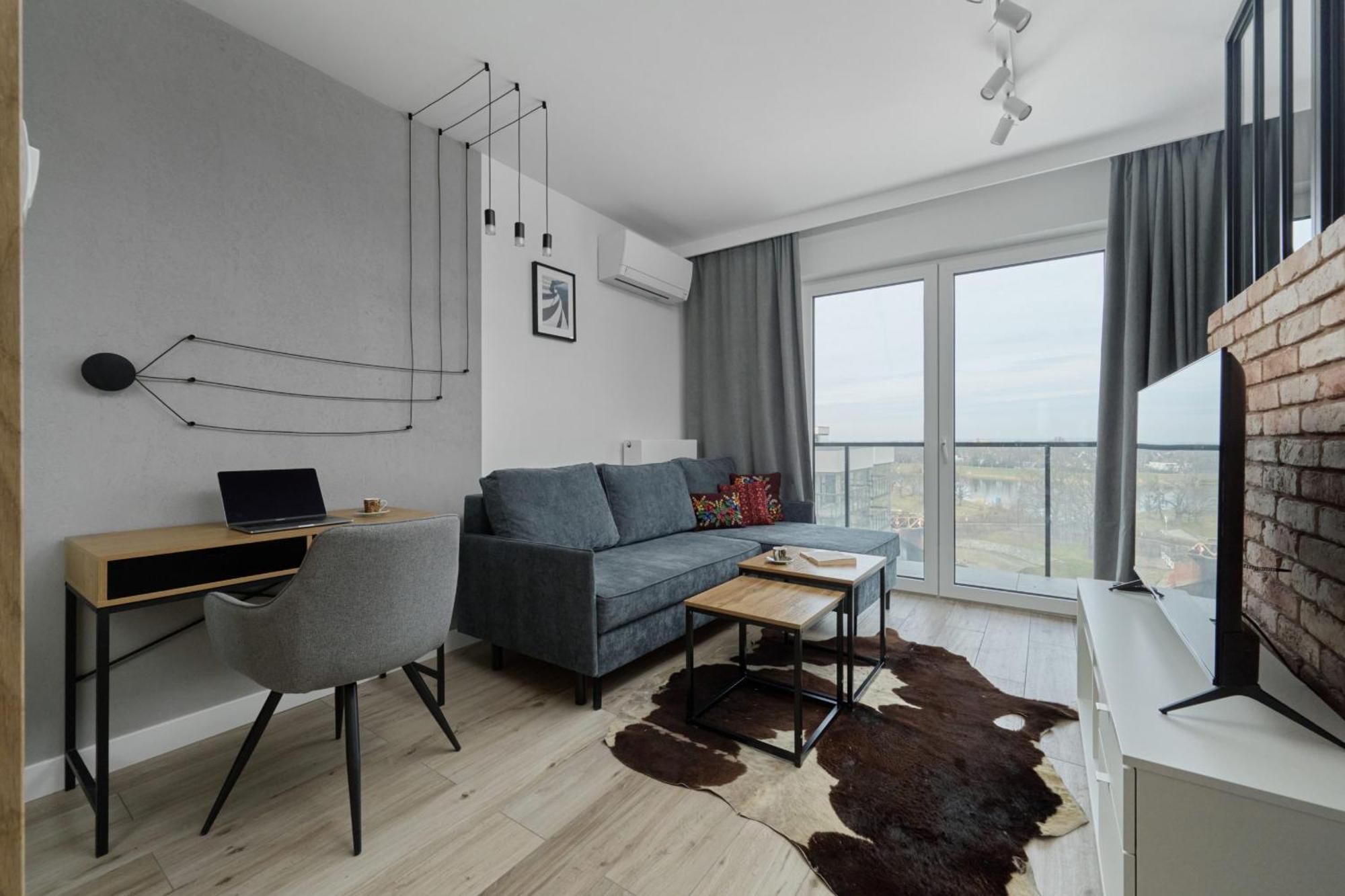 River View With Balcony & Free Garage By Renters Apartment Wroclaw
