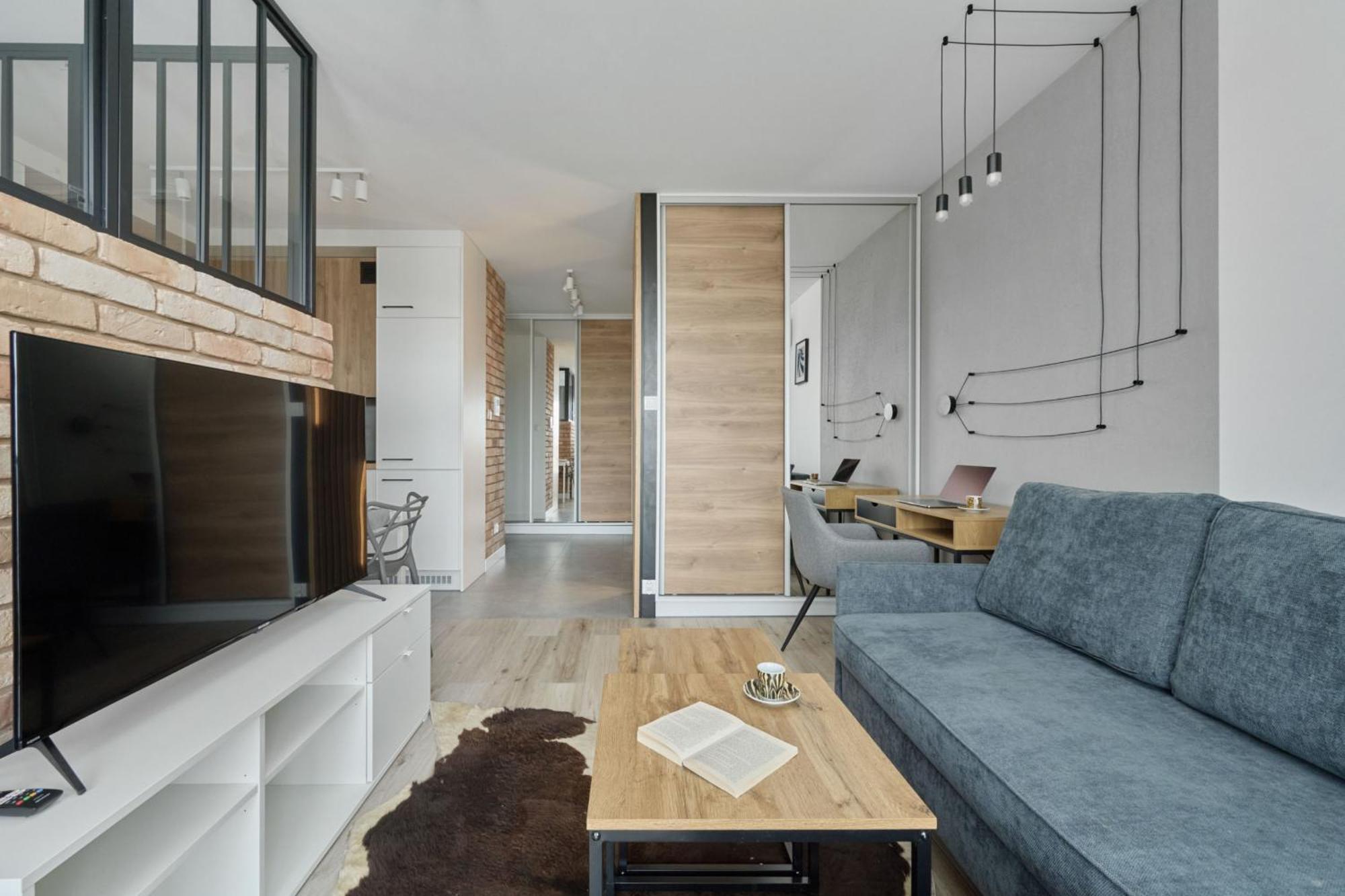 River View With Balcony & Free Garage By Renters Apartment Wroclaw