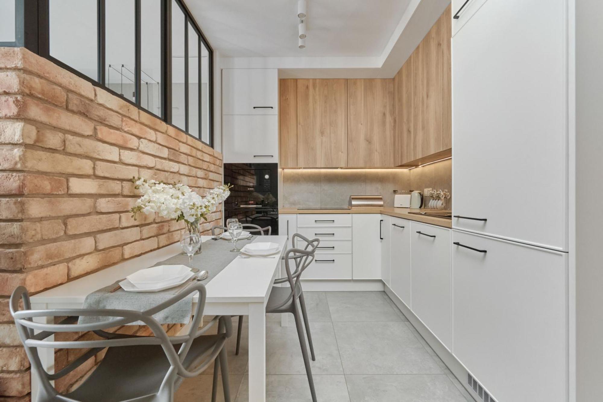 River View With Balcony & Free Garage By Renters Wroclaw