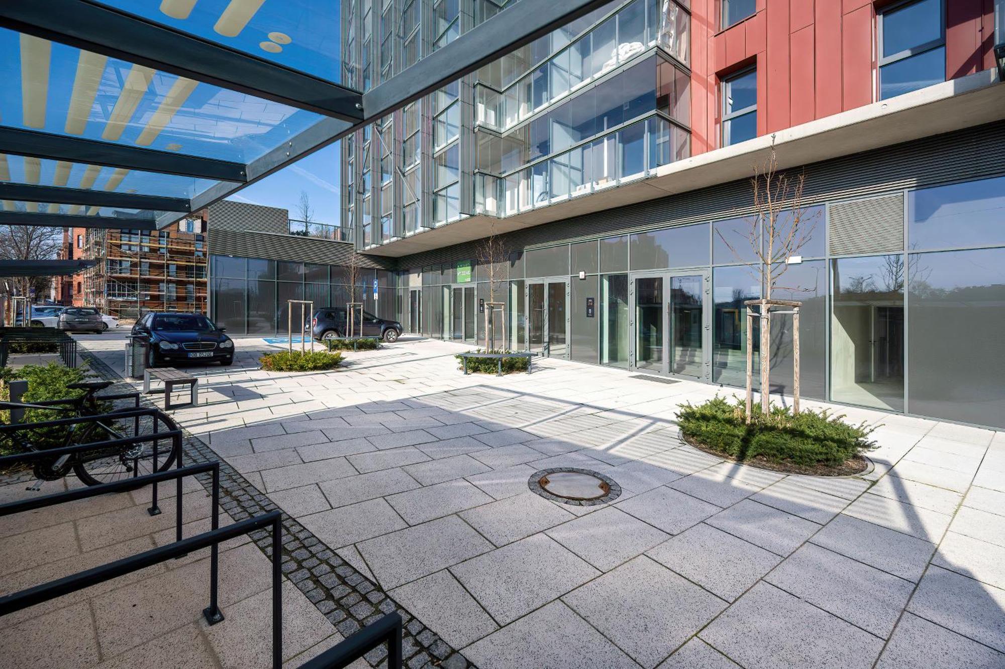 River View With Balcony & Free Garage By Renters * Breslavia
